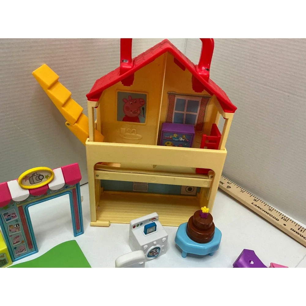 Peppa‎ Pig Jazwares Toy Figure Lot 30 Peppas Houses Furniture Playset Kids Toys